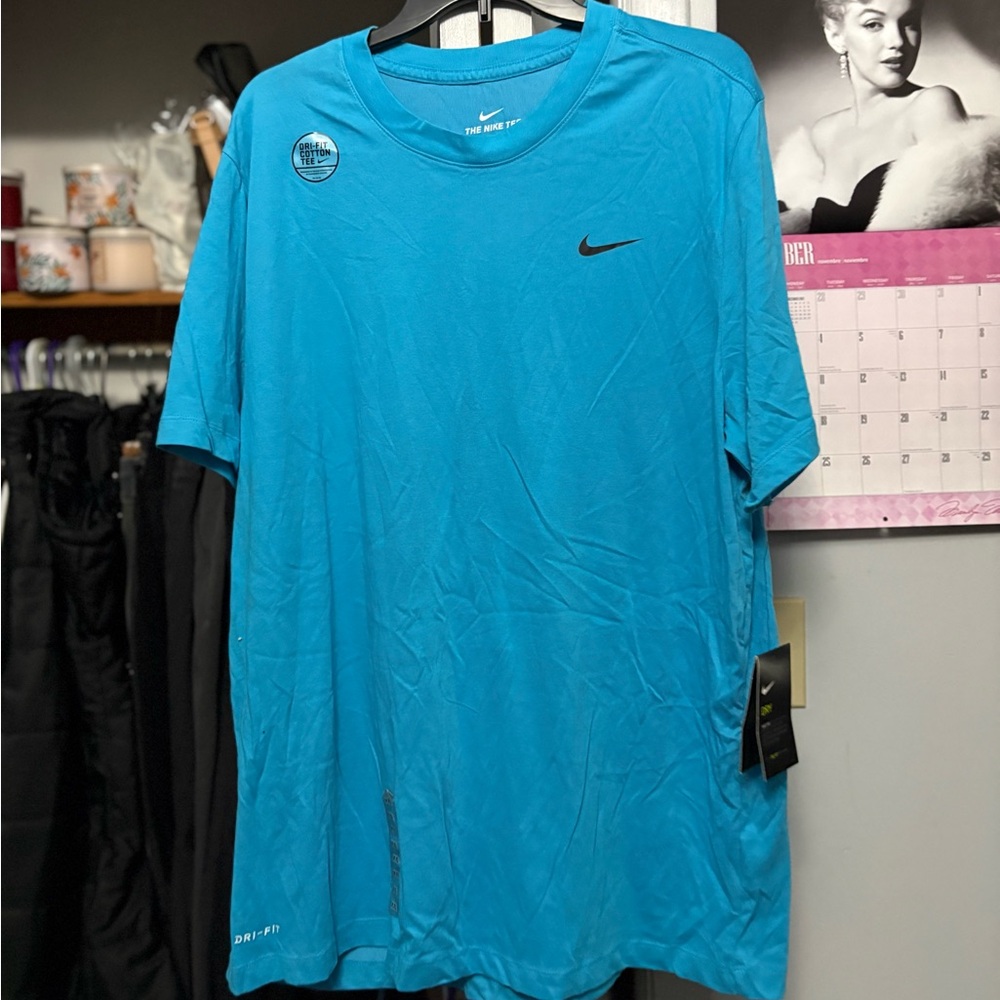 Nike Men's Aqua Blue Short Sleeve Tee